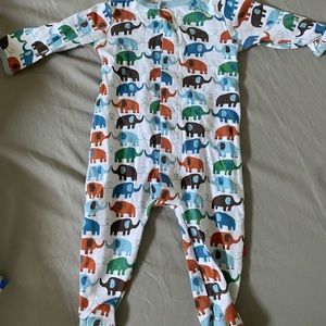 Magnificent baby - magnetic me - footie